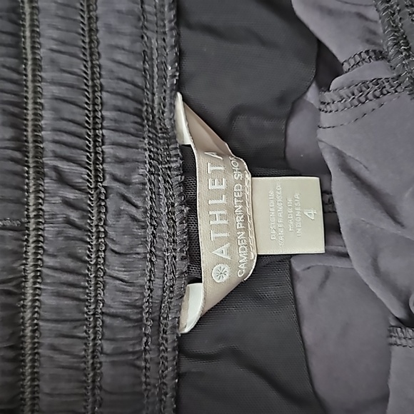 Athleta High-Waist Camden Printed Shorts 4 - Picture 3 of 4